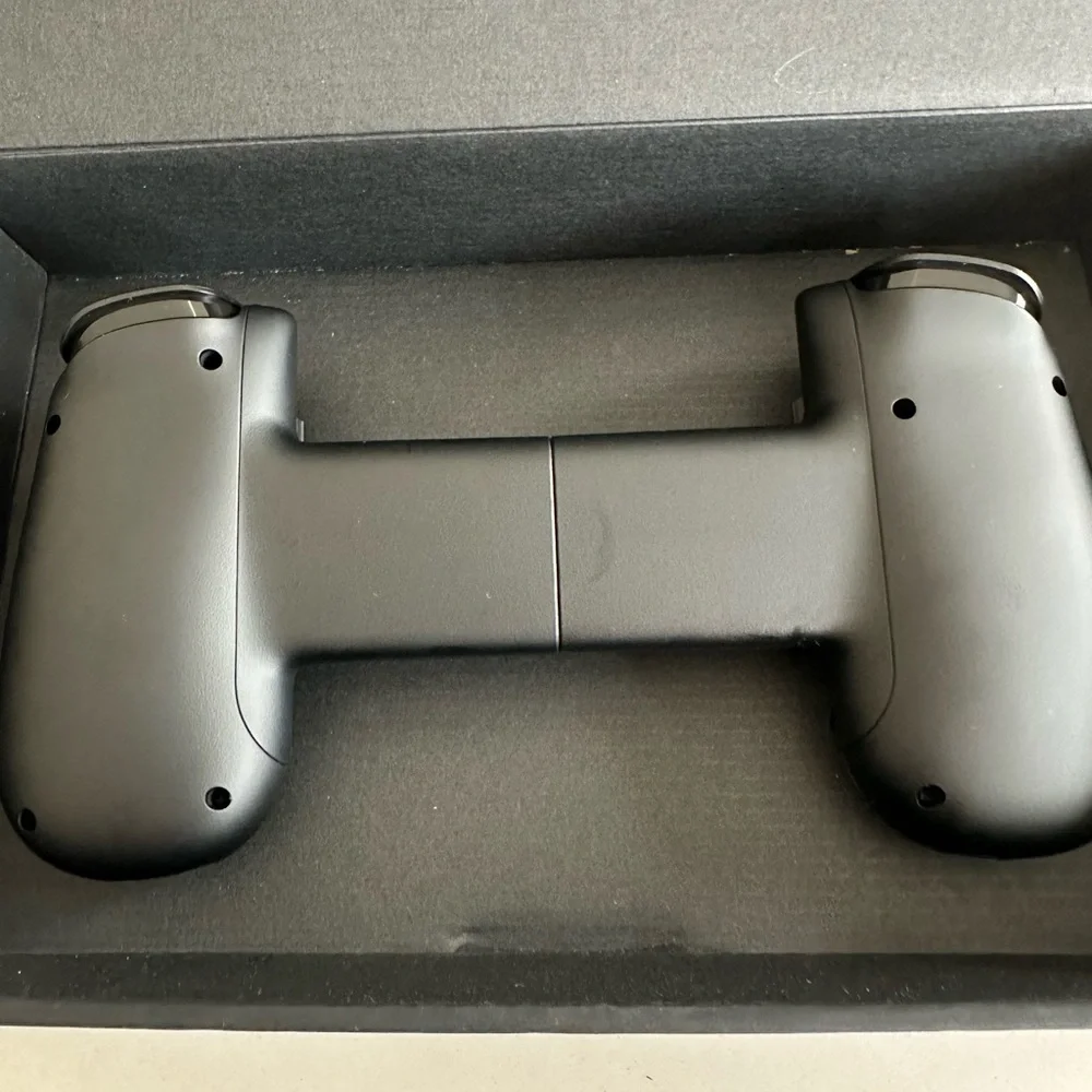 XBOX One Backbone Never used but opened, compatible w/iphone